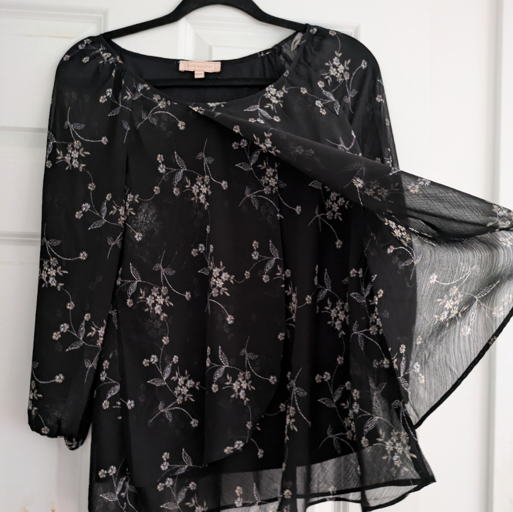 Blousology blouse round neck sheer- ish M - Picture 3 of 8